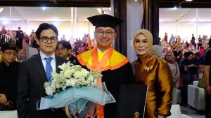 Cumlaude dalam 3,5 Tahun! Eddy Soeparno Tamat Doktor di UI!